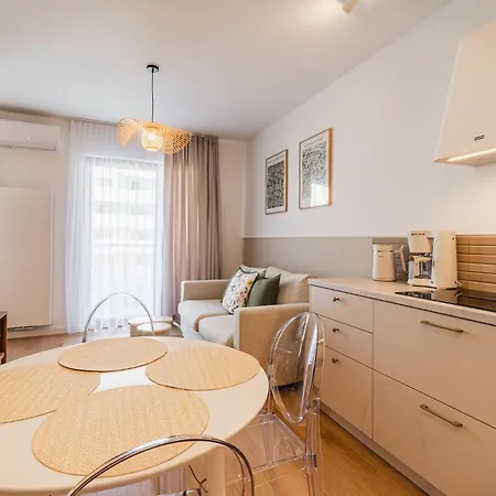 Rentplanet - Ksiecia Witolda Appartamento