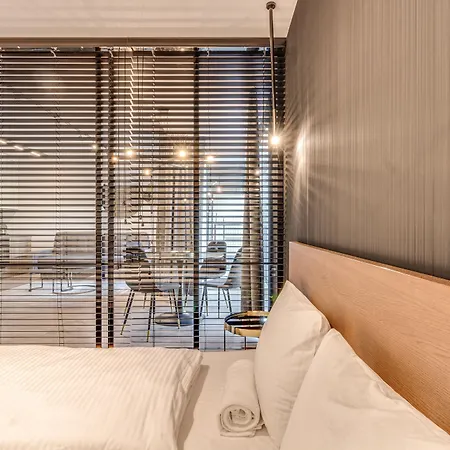 Rentplanet - Ksiecia Witolda Apartamento *